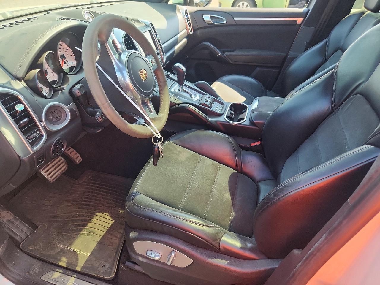 2014 PORSCHE CAYENNE GTS