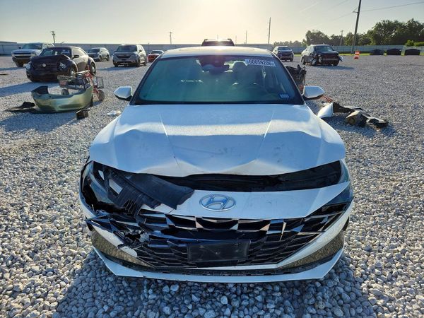 2021 HYUNDAI ELANTRA Limited