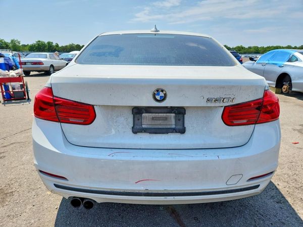 2018 BMW 330