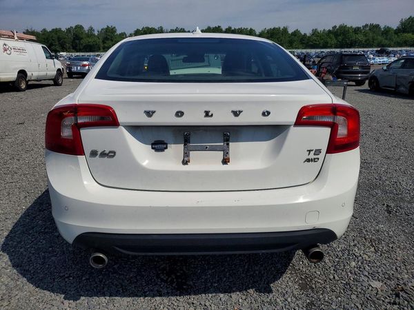 2013 VOLVO S60