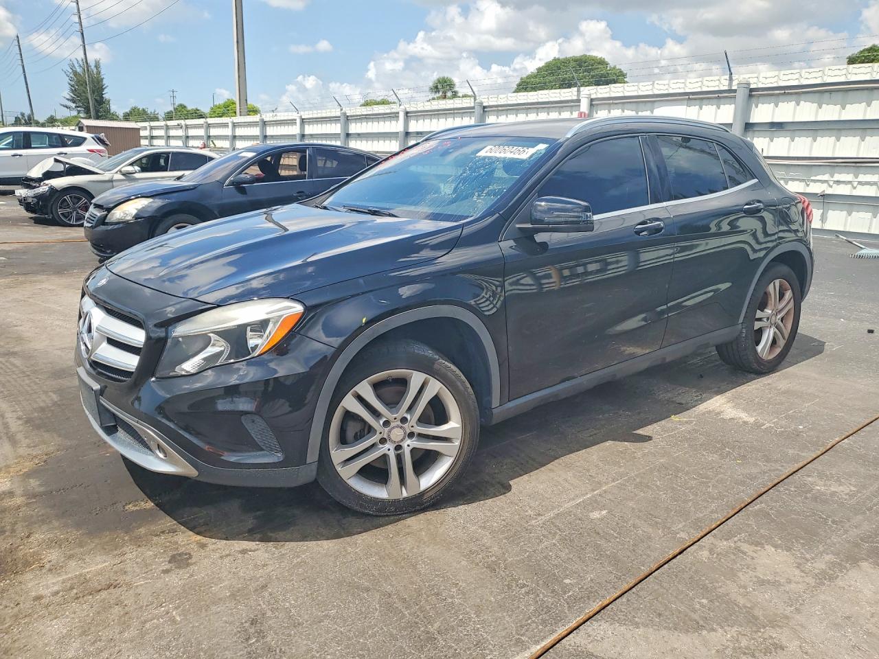 2016 MERCEDES-BENZ GLA GLA250-4M