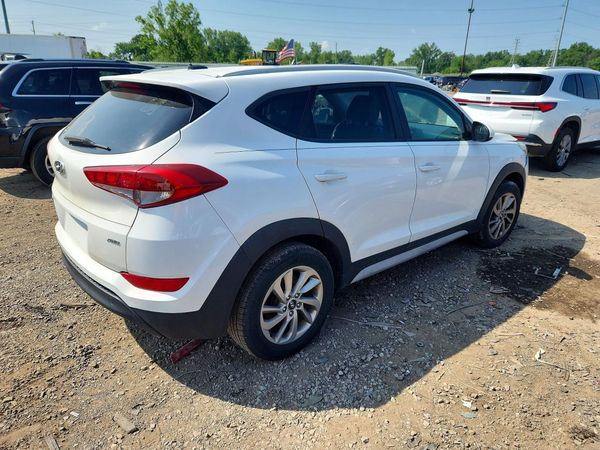 2017 HYUNDAI TUCSON