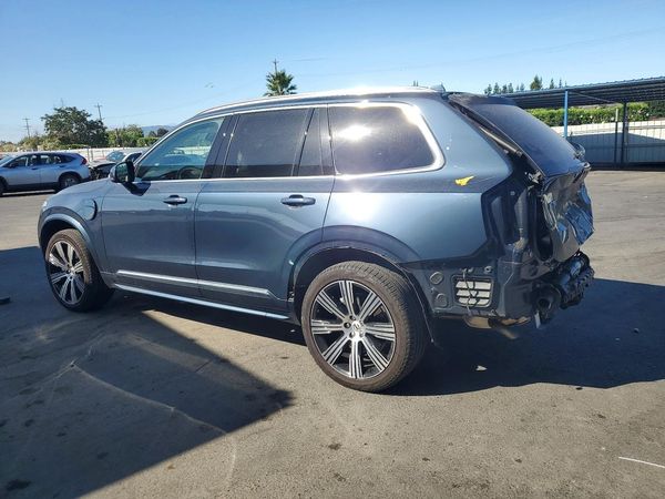 2025 VOLVO XC90 Ultra Bright