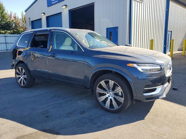2025 VOLVO XC90 Ultra Bright