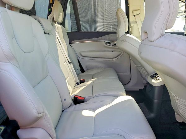 2025 VOLVO XC90 Ultra Bright