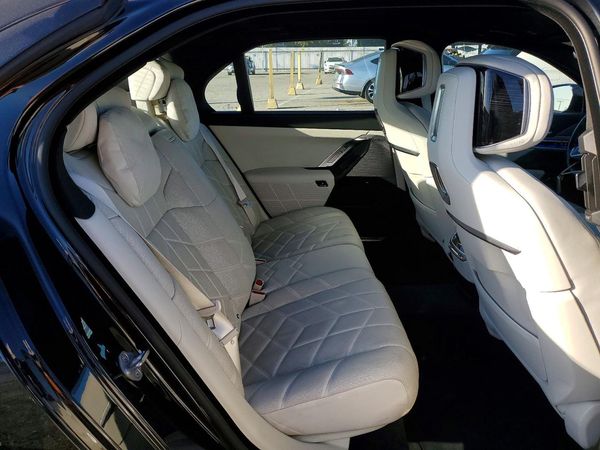 2024 BMW I7 eDrive50