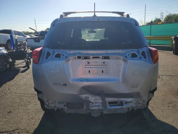 2015 TOYOTA RAV4 XLE (M Grade)