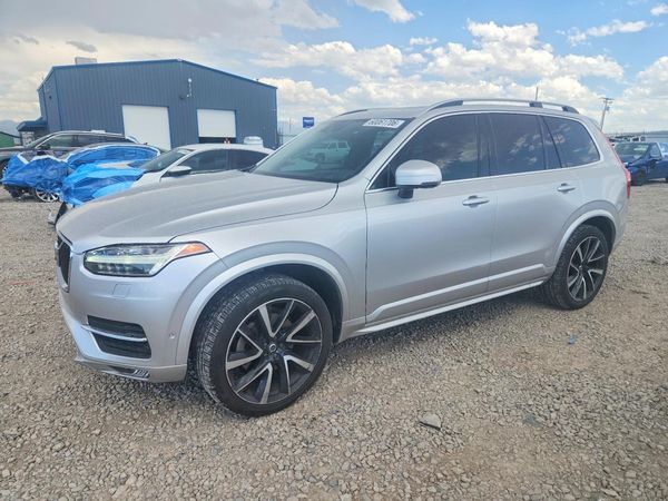 2019 VOLVO XC90 Momentum