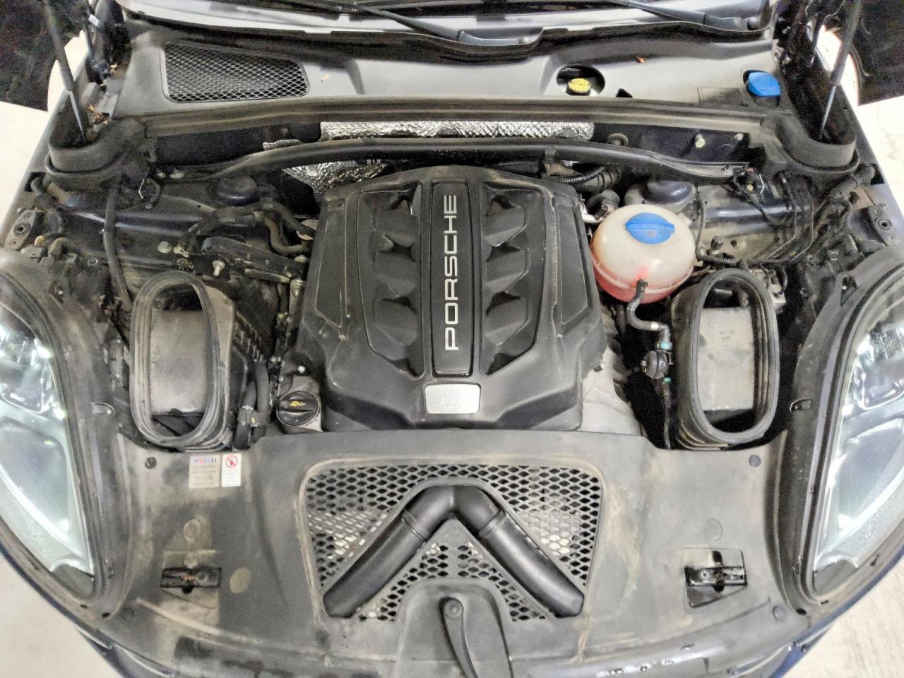 2018 PORSCHE MACAN Macan GTS