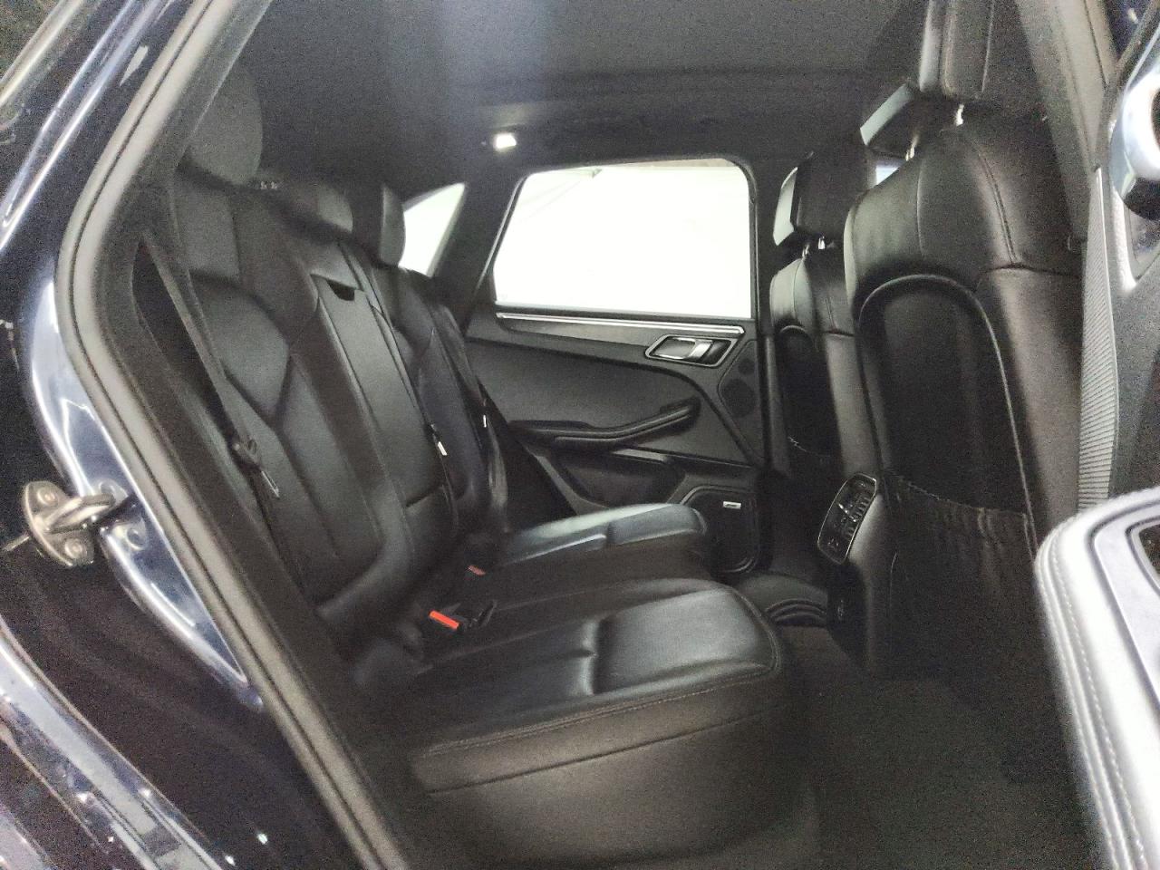 2018 PORSCHE MACAN Macan GTS