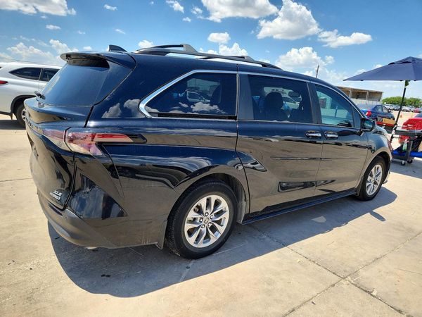 2023 TOYOTA SIENNA XLE — PSRA