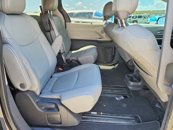 2023 TOYOTA SIENNA XLE — PSRS