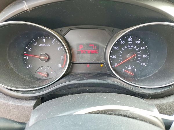 2015 KIA SEDONA GL - Middle-low