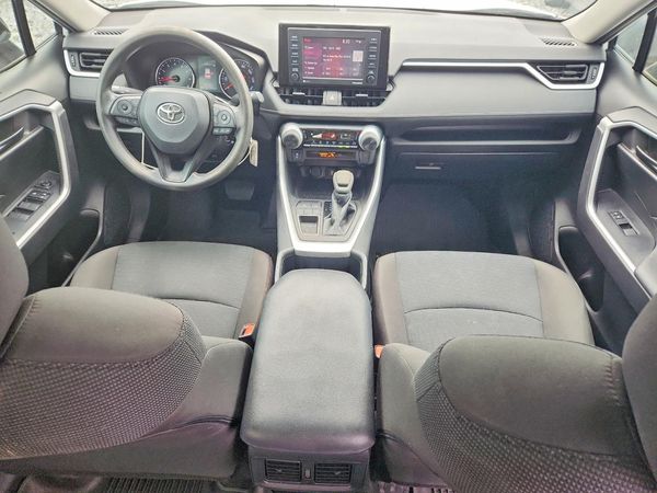 2022 TOYOTA RAV4 LE