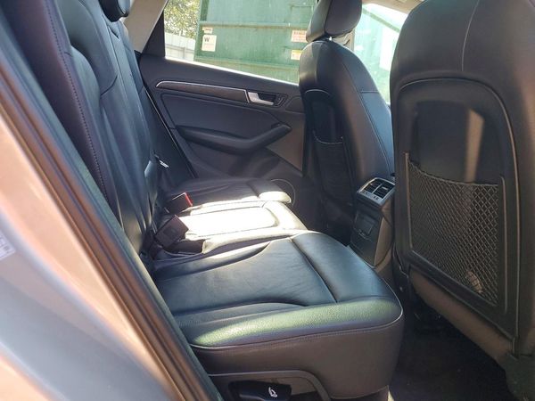 2017 AUDI Q5 quattro Premium Plus
