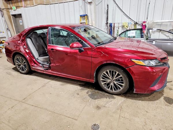 2018 TOYOTA CAMRY