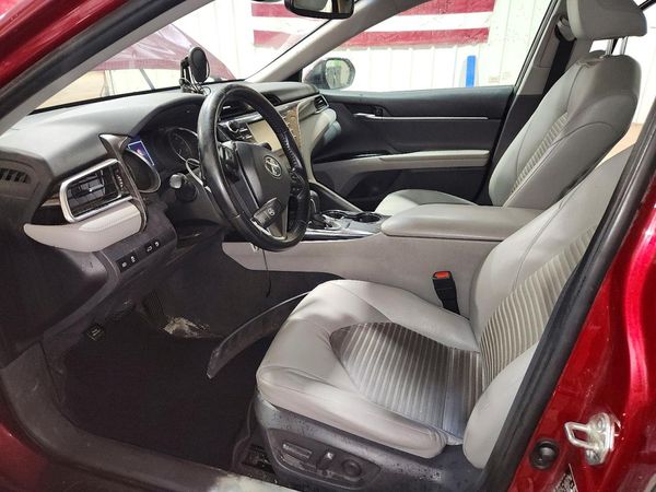 2018 TOYOTA CAMRY