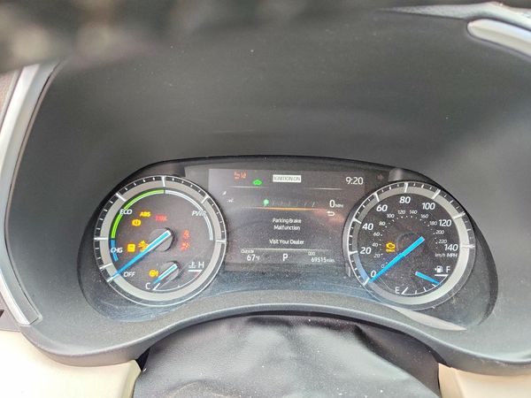 2021 TOYOTA HIGHLANDER XLE Nav