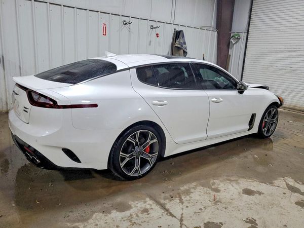 2020 KIA STINGER GT2