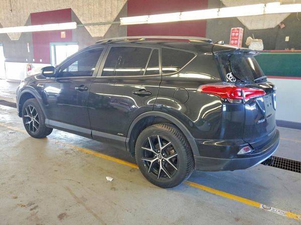 2018 TOYOTA RAV4 HV SE