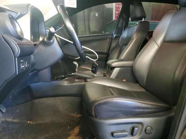2018 TOYOTA RAV4 HV SE