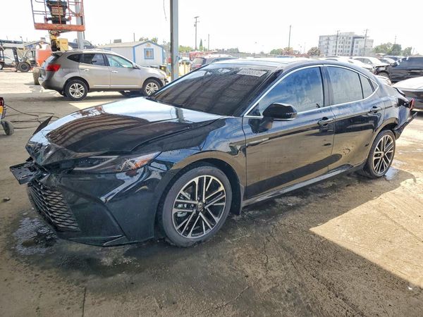 2026 TOYOTA CAMRY