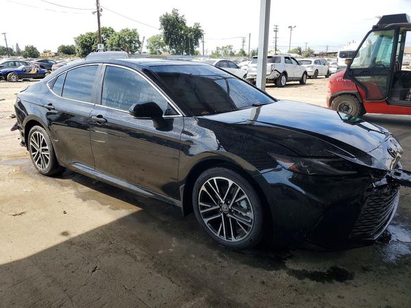 2026 TOYOTA CAMRY