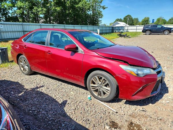 2015 TOYOTA CAMRY