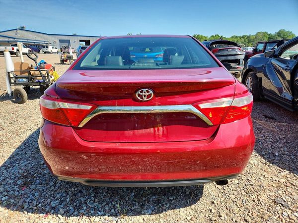 2015 TOYOTA CAMRY