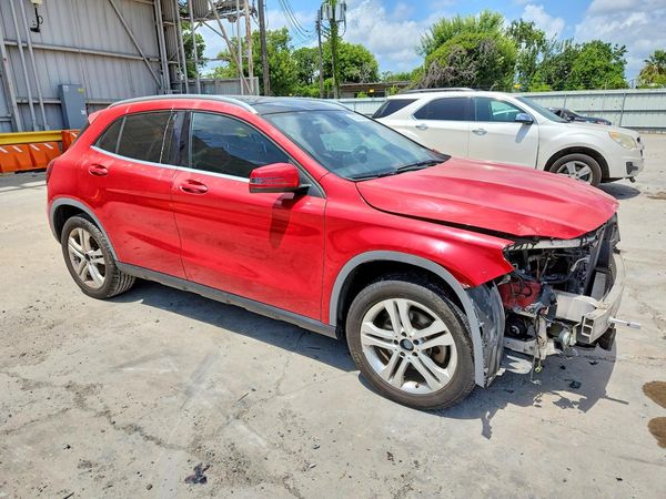 2018 MERCEDES-BENZ GLA GLA250