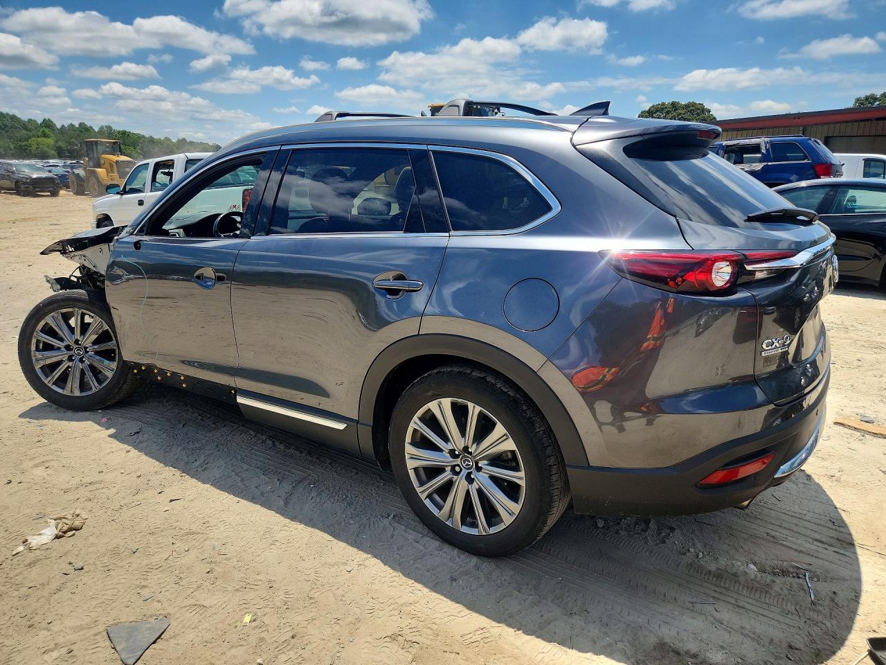 2023 MAZDA CX-9 Signature
