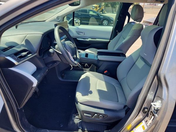 2026 TOYOTA SIENNA