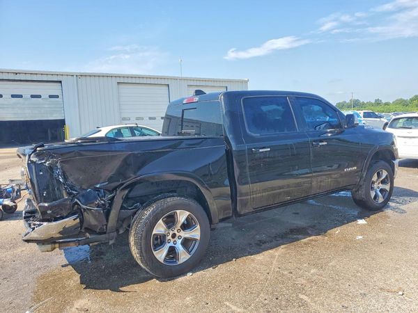 2019 RAM 1500 LARAMIE CREW CAB 4X4