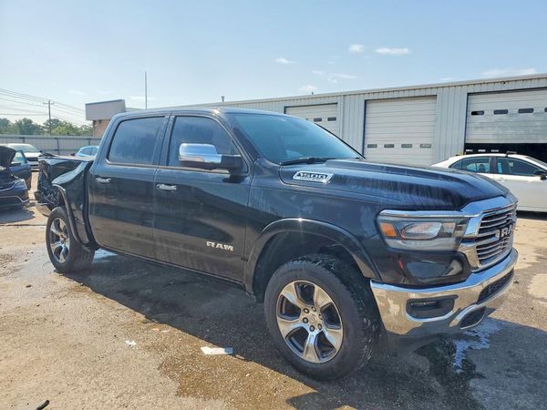 2019 RAM 1500 LARAMIE CREW CAB 4X4