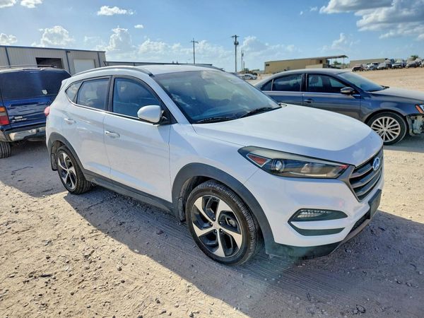 2016 HYUNDAI TUCSON