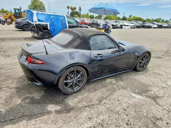 2016 MAZDA MX-5 MIATA Club/GS