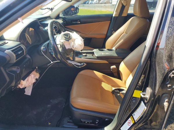 2016 LEXUS IS