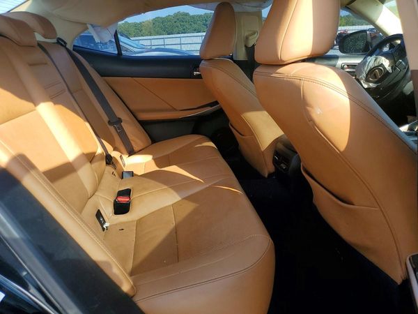 2016 LEXUS IS