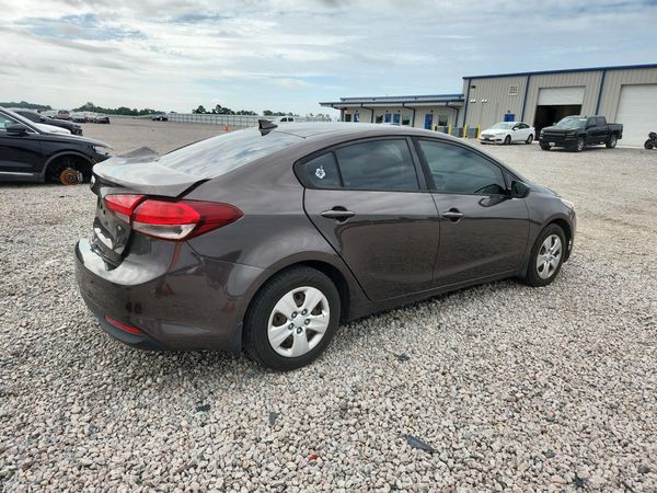 2017 KIA FORTE LX Base