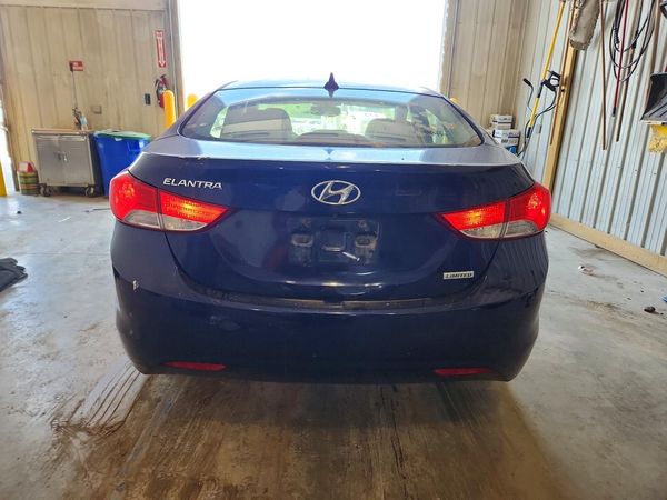 2012 HYUNDAI ELANTRA