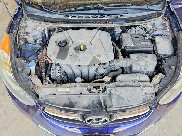 2012 HYUNDAI ELANTRA