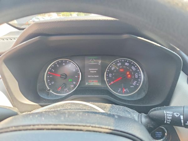 2020 TOYOTA RAV4 XLE