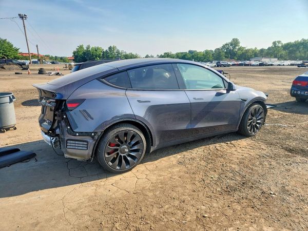 2022 TESLA MODEL  Y