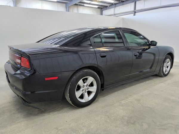 2013 DODGE CHARGER SE