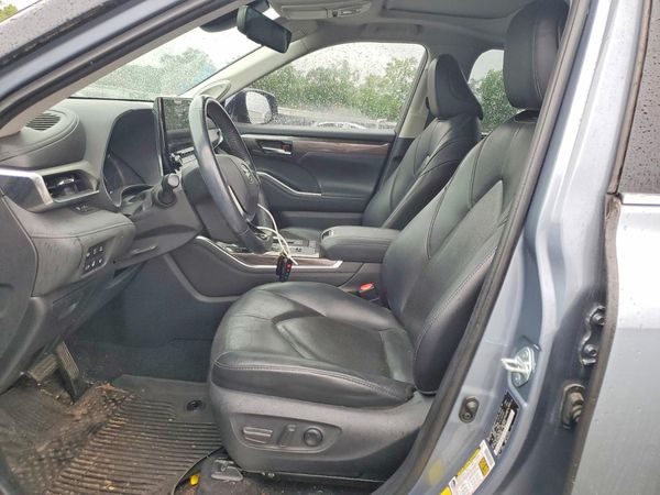 2021 TOYOTA HIGHLANDER HYBRID Limited