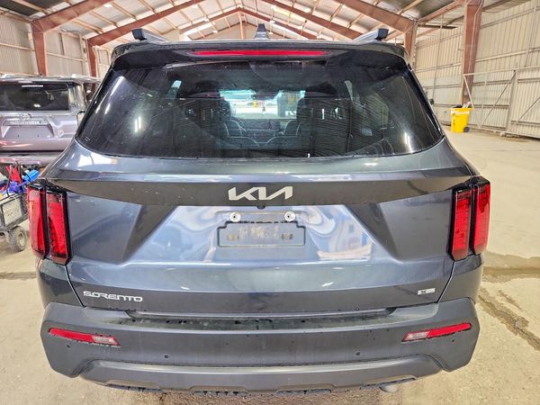 2023 KIA SORENTO