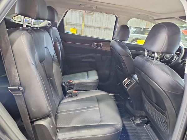 2023 KIA SORENTO