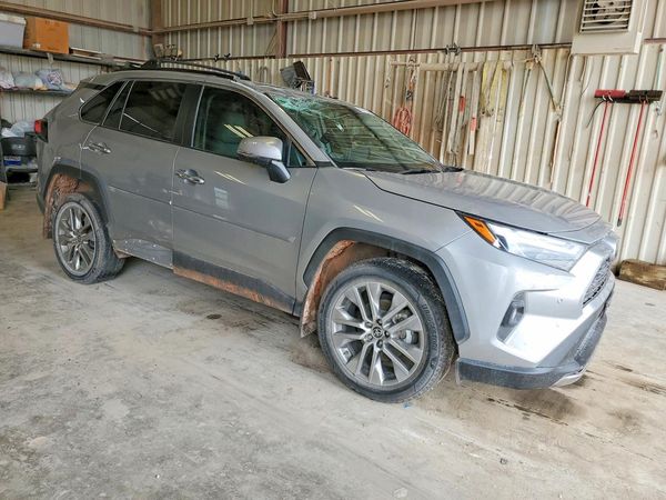 2022 TOYOTA RAV4 Limited