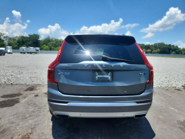 2017 VOLVO XC90