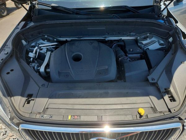 2017 VOLVO XC90